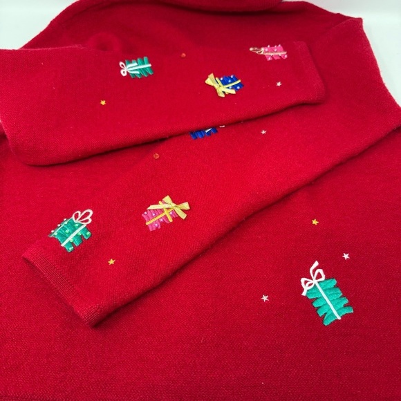 Karen Scott Red Wool Embroidered Holiday Gifts Bows Button Cardigan Sweater Med - Picture 11 of 14